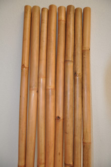 Bambusová tyč 5-6 cm, délka 2 metry - lakovaná medová, 